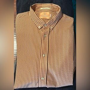 Super fun seersucker striped Scotch & Soda brand men’s dress shirt!
